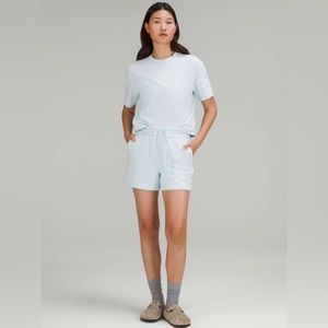Lululemon Athletica Womens Loungeful High Rise Shorts 4”
